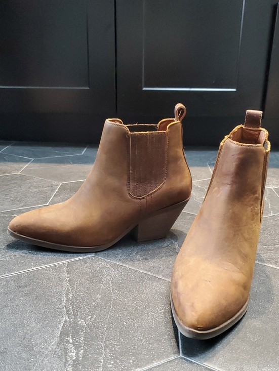 portland leather goods Shoes - Portland Leather Goods Dakota Tan Leather Boots (color is Canyon) Size 7.5